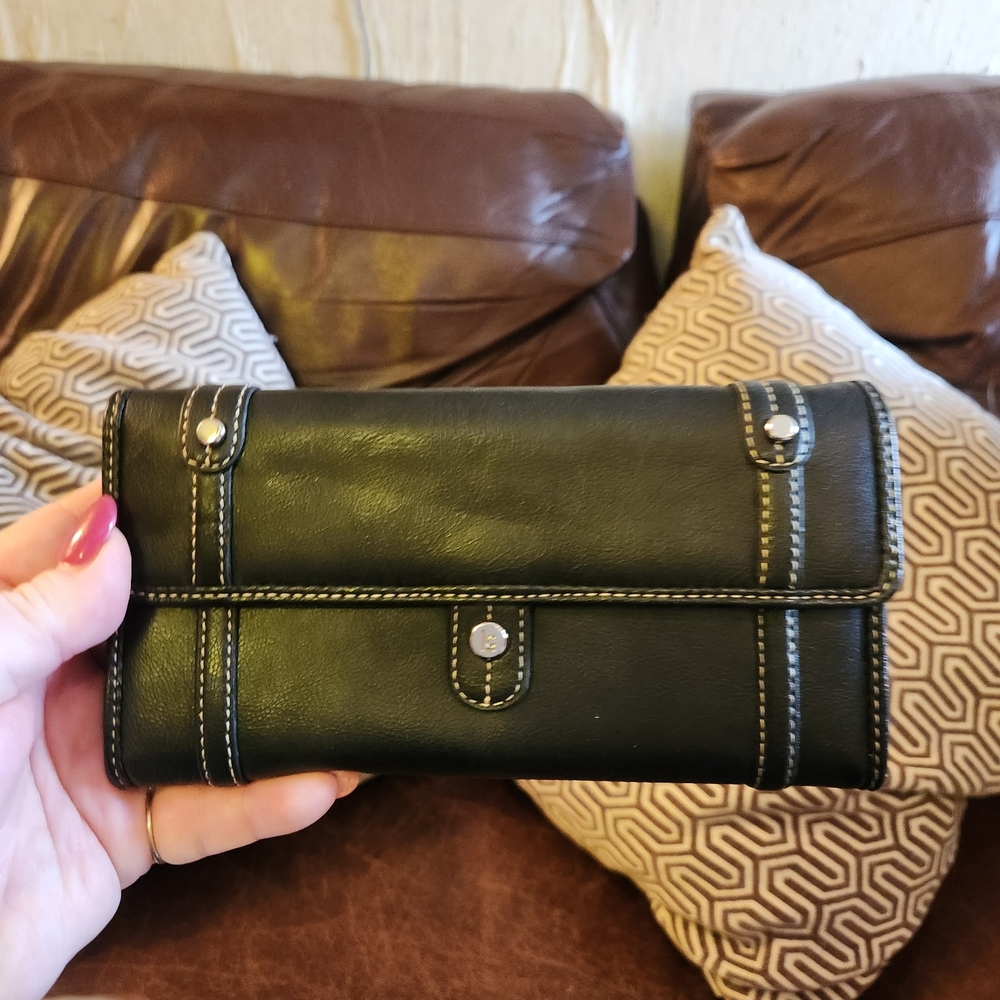 Liz Claiborne Black Leather Wallet